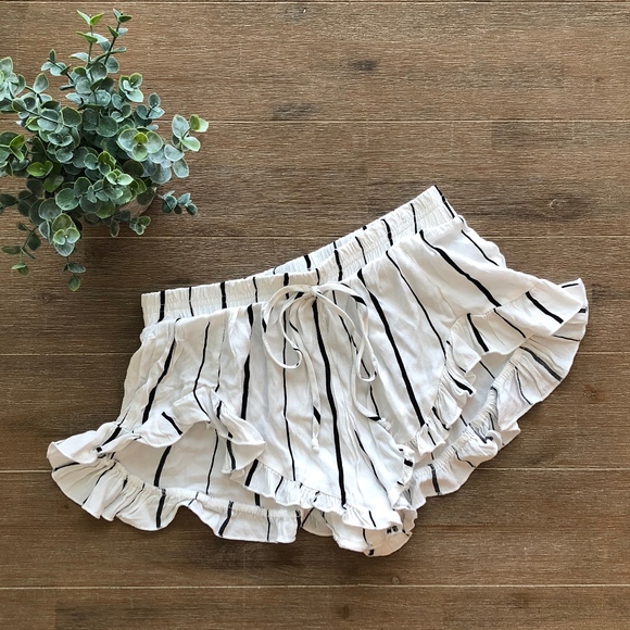 Honey Punch Pants - Honey Punch White and Black Striped Beach Shorts